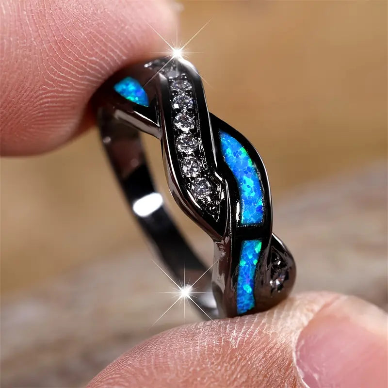 Thessia Lunebray Ring | Vitguld