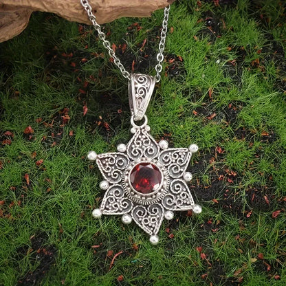 Silver Rubin Stjärna Hänghalsband