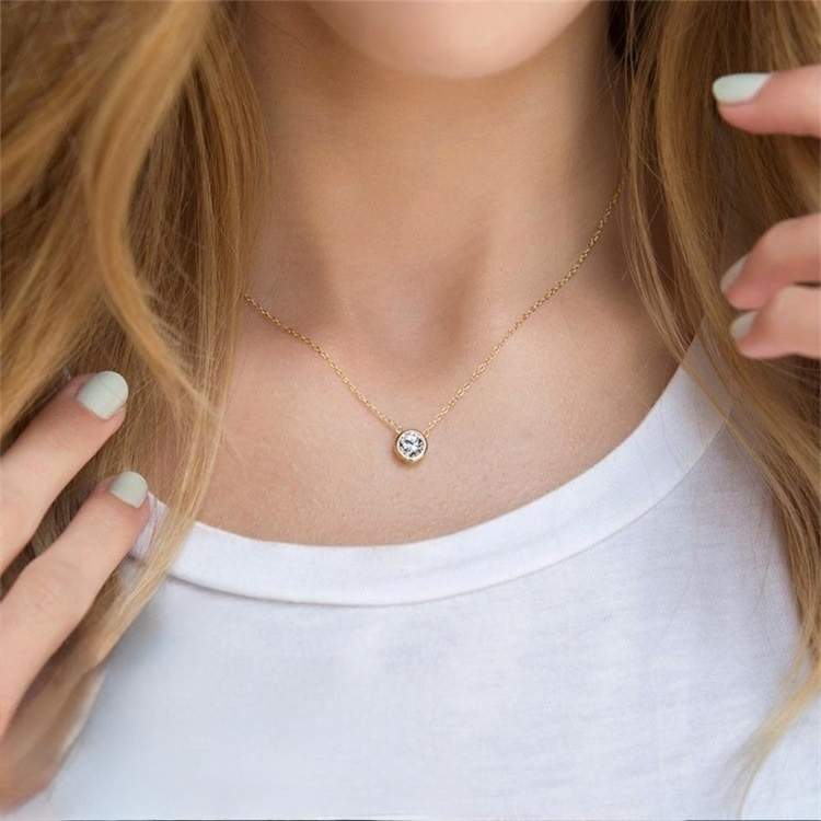 Amelia Månadssten Halsband